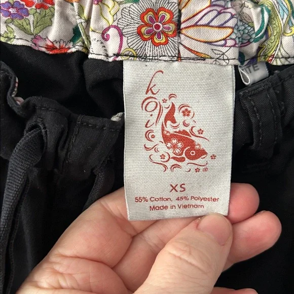 KOI Scrub Pants | two pairs | Black and Gray - Picture 4 of 8
